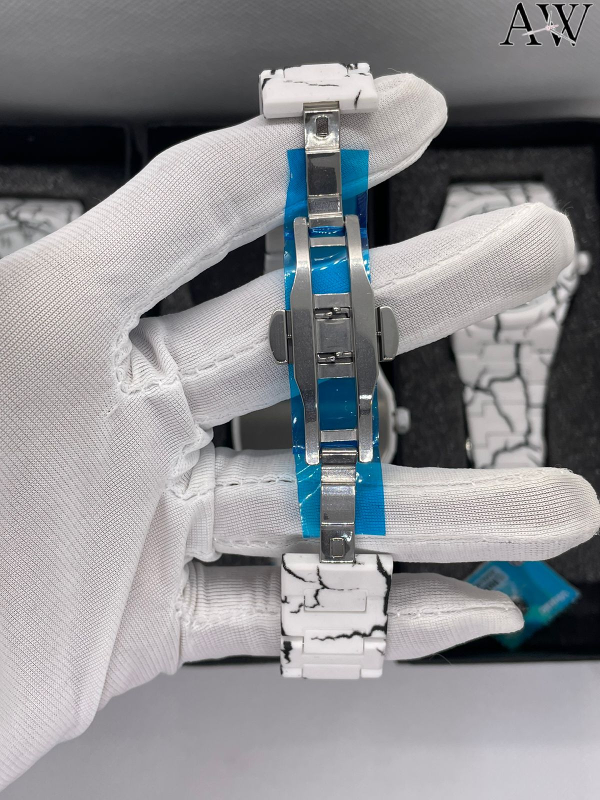 High Quality Chain Watch for Boys and Mans and Buy 1 get 1 Free